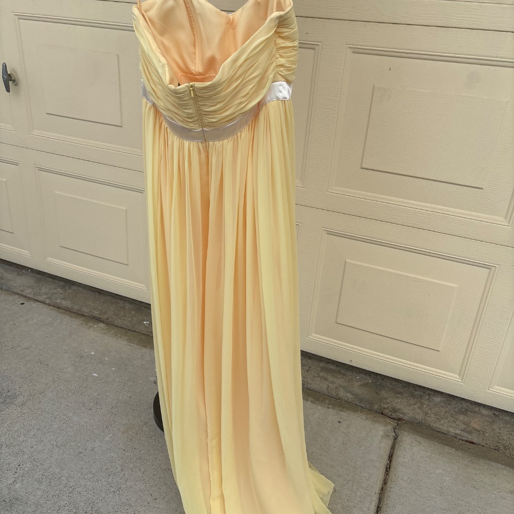 Prom dress - Picture 2 of 2